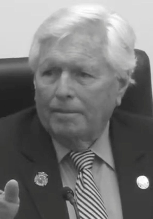 Councilmember David Allbritton at a City Council meeting