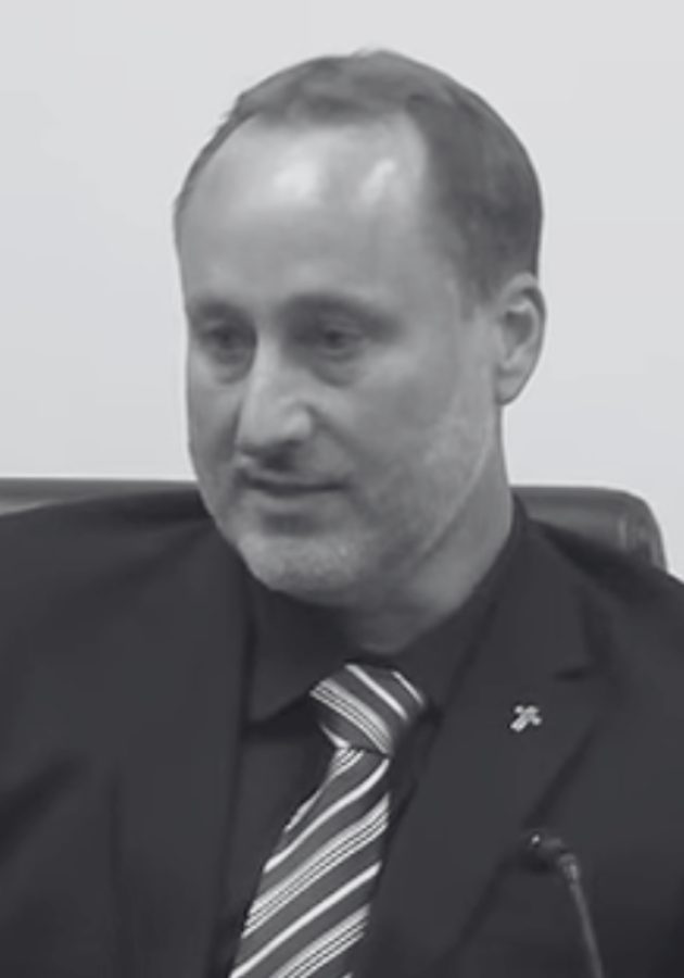 Councilmember Mike Mannino at a City Council meeting